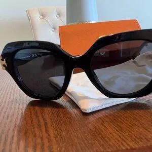 Tory Burch Black Sunglasses with Bold Orange Accents Eleanor Broken Logo Sunglasses: Women main image 3